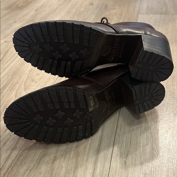 NWOB RANCH ROAD LEATHER ANKLE BOOTS
Starr Brown 7.5 - Picture 10 of 10